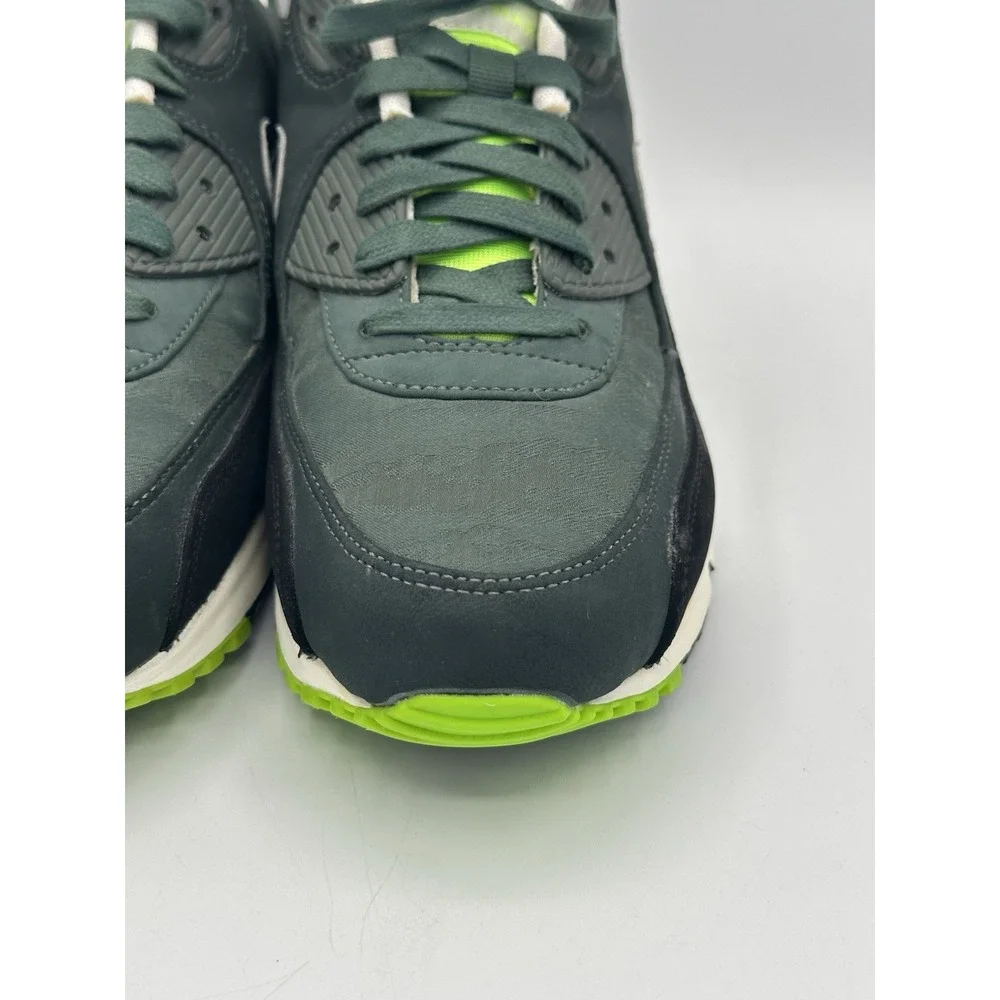 Nike Air Max 90 Premium Vintage Green Paisley 333888-303 Men's Size 9